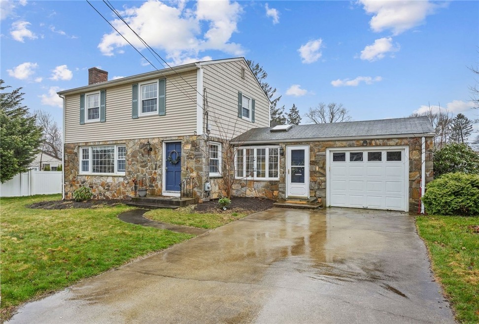 37 Reardon Ave, Riverside, RI 02915 - photo 1