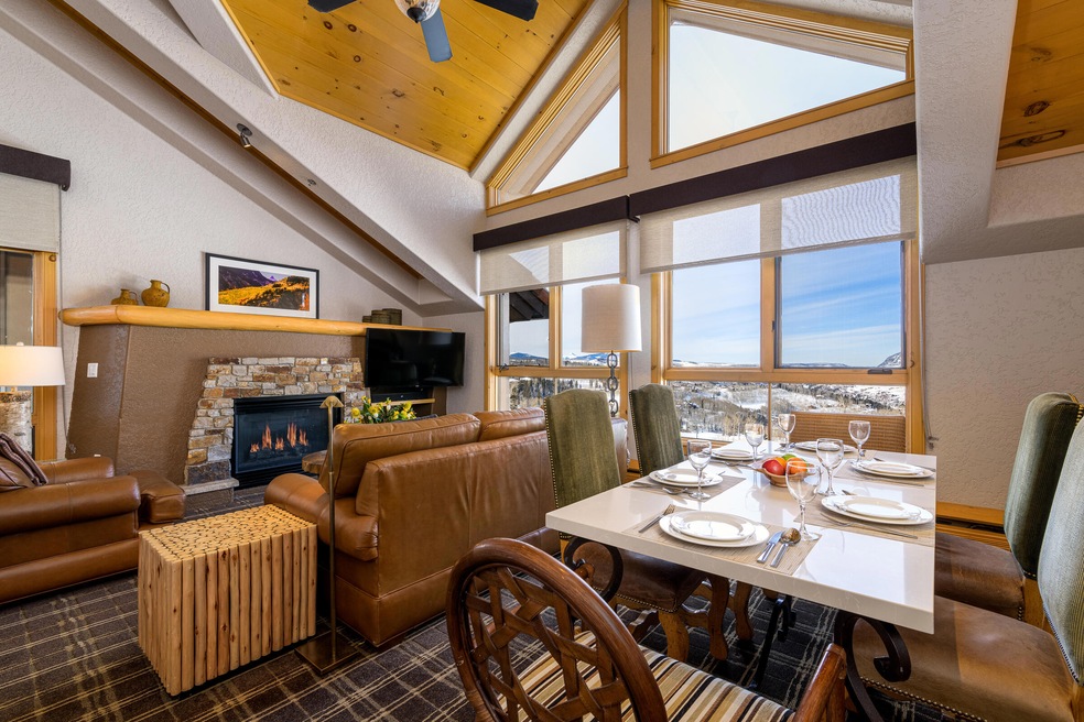Franz Klammer Lodge Living Area