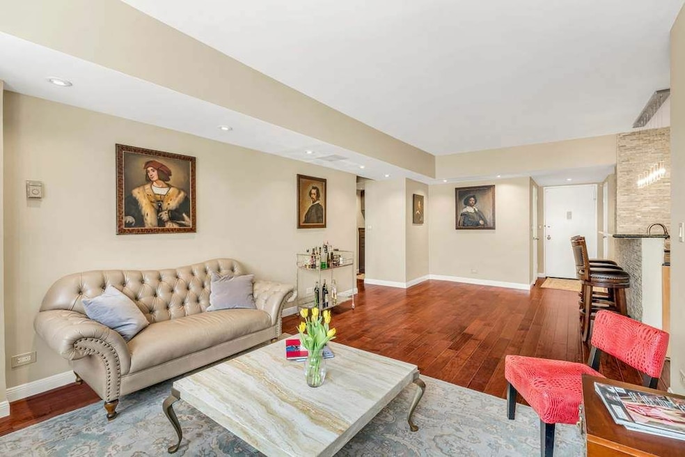 Sold $1,335,000 • Co-Listing Agent