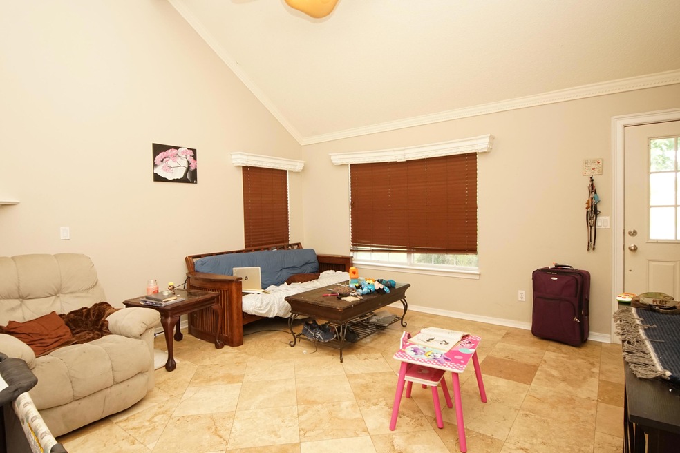 1681BennettsLiving6