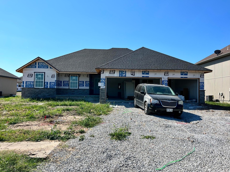 1750 E New Madrid Dr, Republic, MO 65738 - photo 1