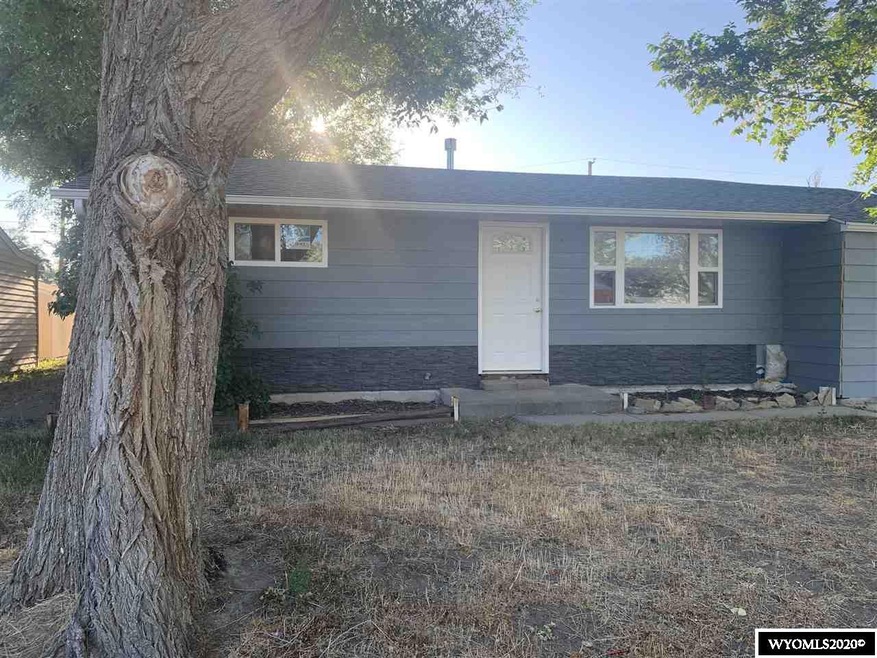 1501 Kit Carson Ave, Casper, WY 82604 - photo 1