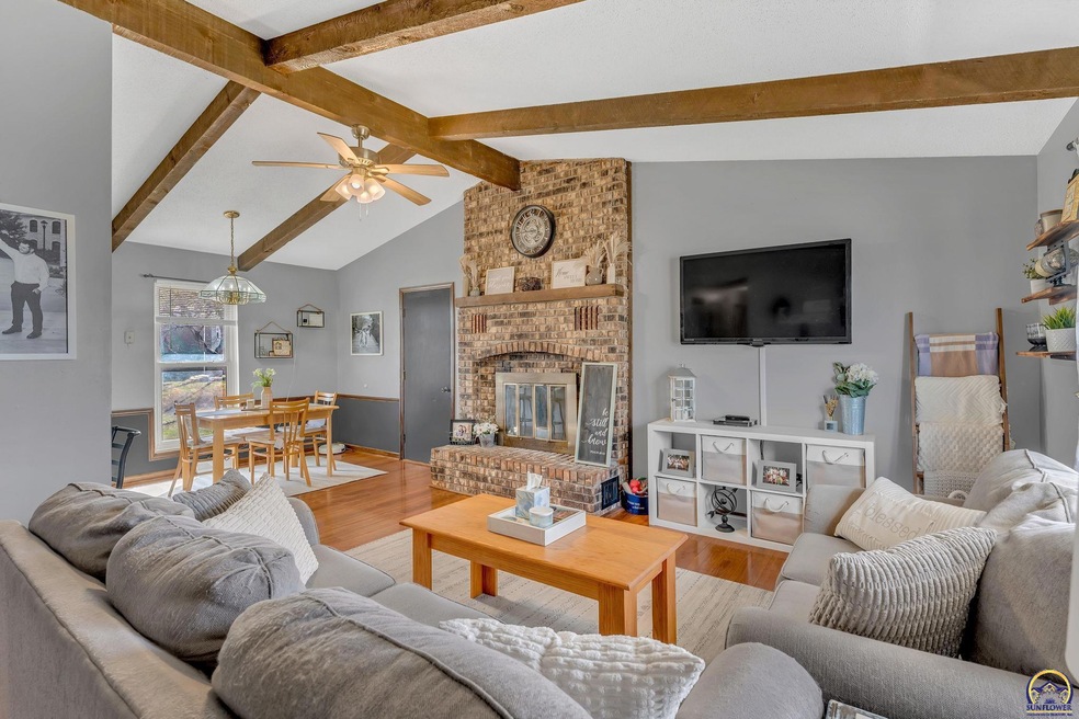 201 9th Ct, Overbrook, KS 66524 - photo 1