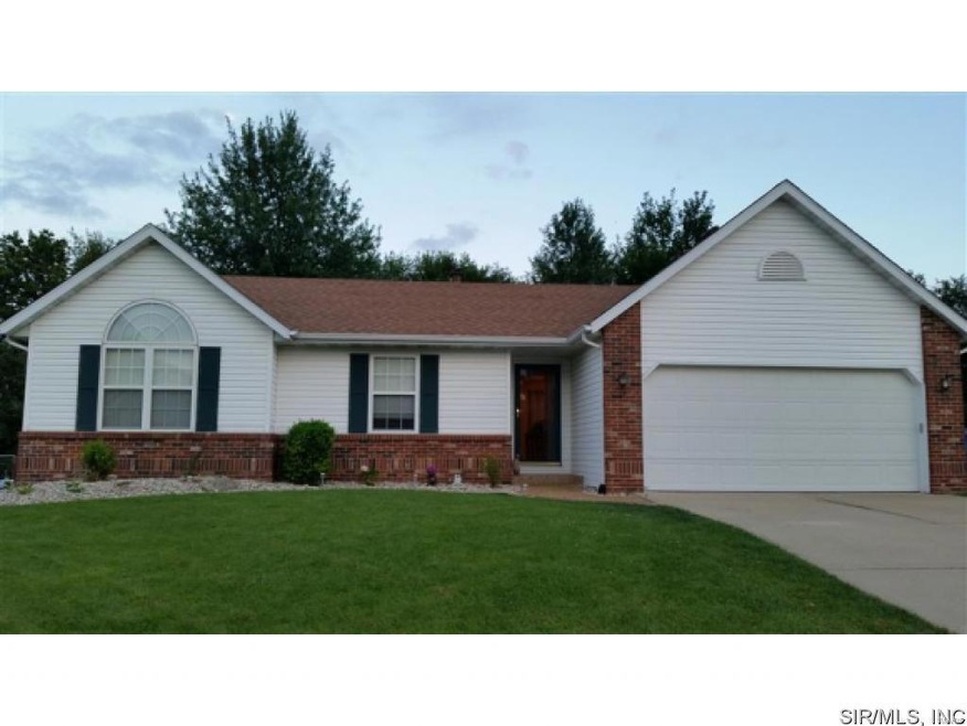 2317 Copper Creek Rd, Maryville, IL 62062 - photo 1