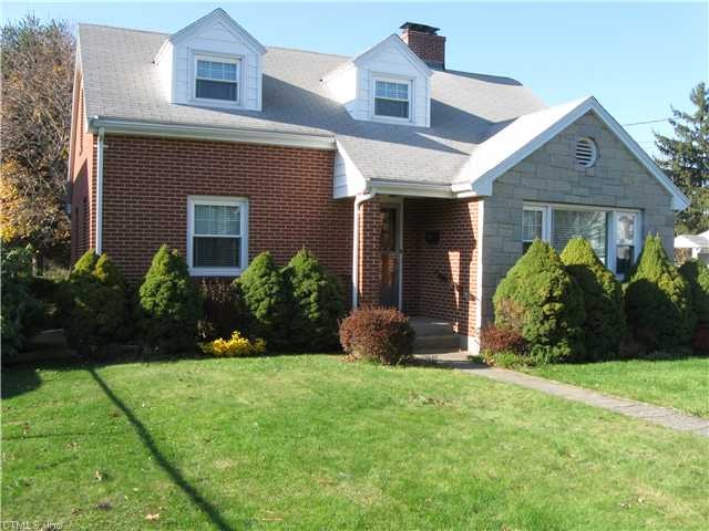 Exterior Front. 20 Golden Hill-A one Owner home-Cu