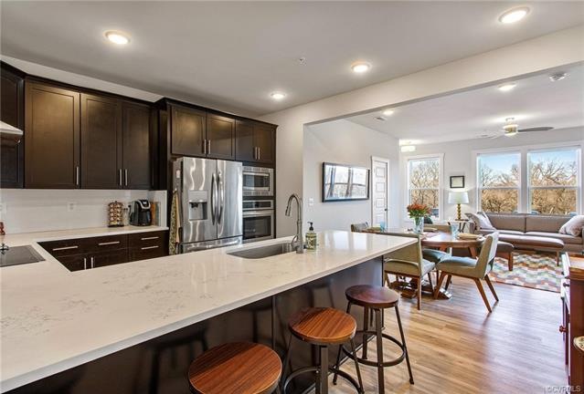 Beautiful spacious kitchen with SS and Abundant Co