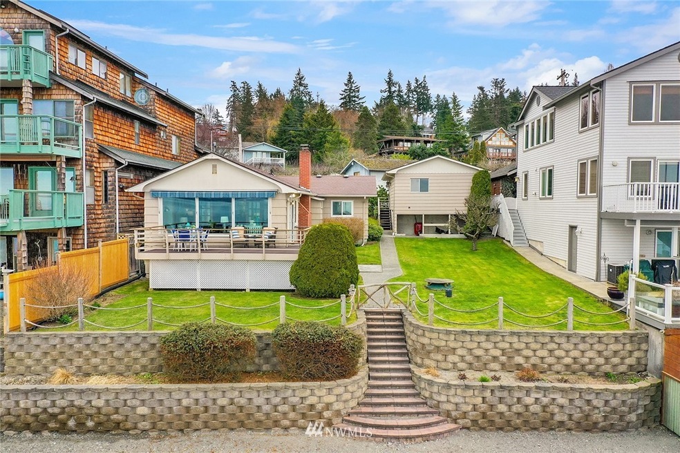 19114 Soundview Dr NW, Stanwood, WA 98292 - photo 1