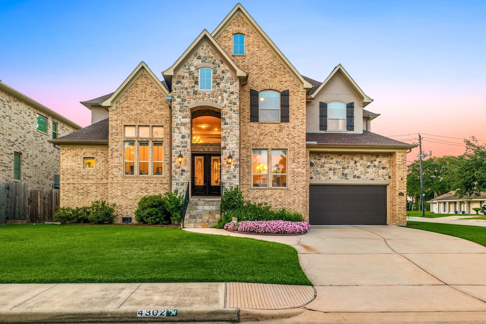 4302 Meyerwood Dr, Houston, TX 77096 - photo 1