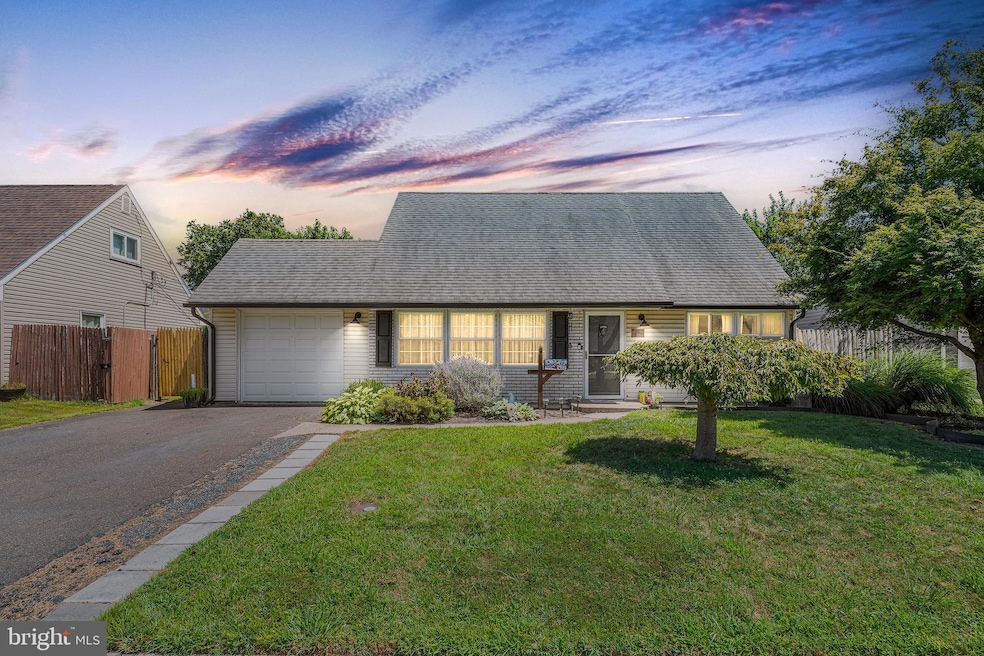 16 Iris Rd, Levittown, PA 19057 - photo 1