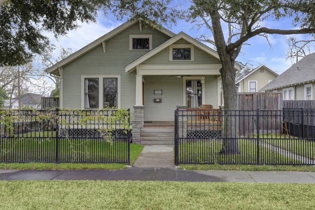 1448 Columbia St, Houston, TX 77008 - photo 1