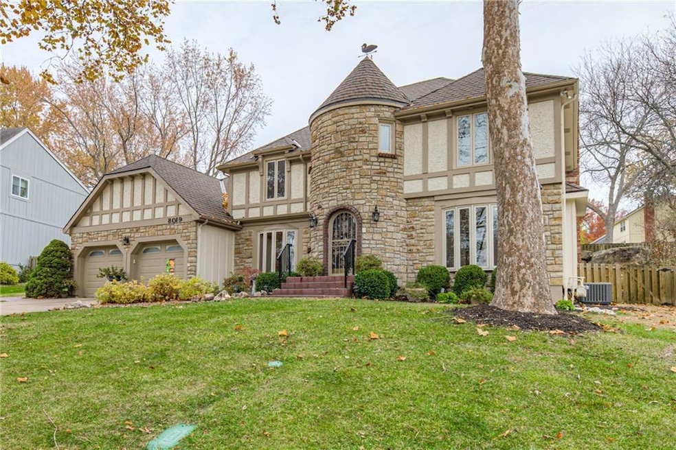 For Sale $575,000 • Co-Listing Agent