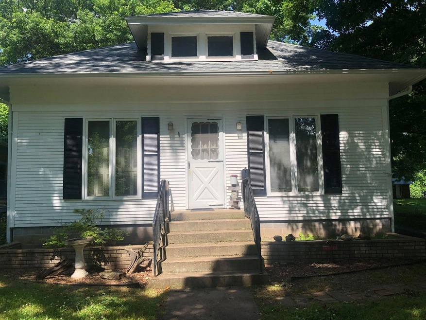 1709 S Maple 1