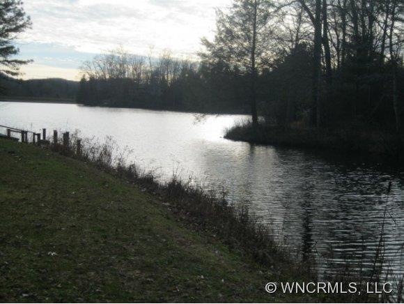 Lakefrontage