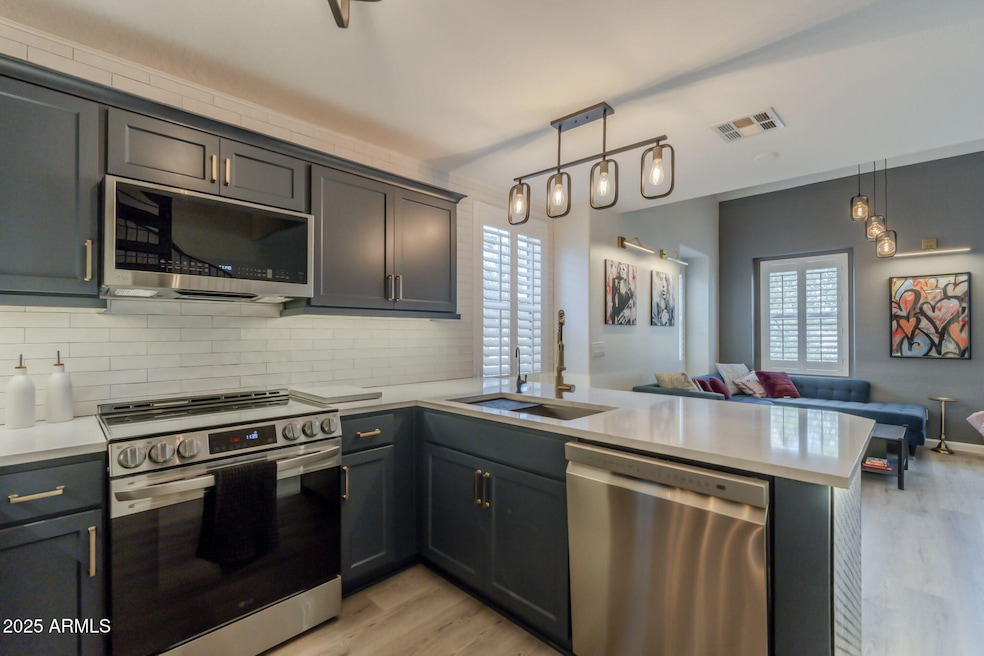 106 W Commerce Ct unit 94, Gilbert, AZ 85233 - photo 1