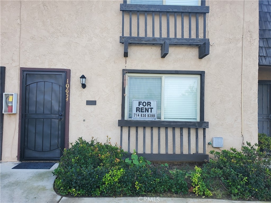 10654 White Oak Dr, Riverside, CA 92505 - photo 1