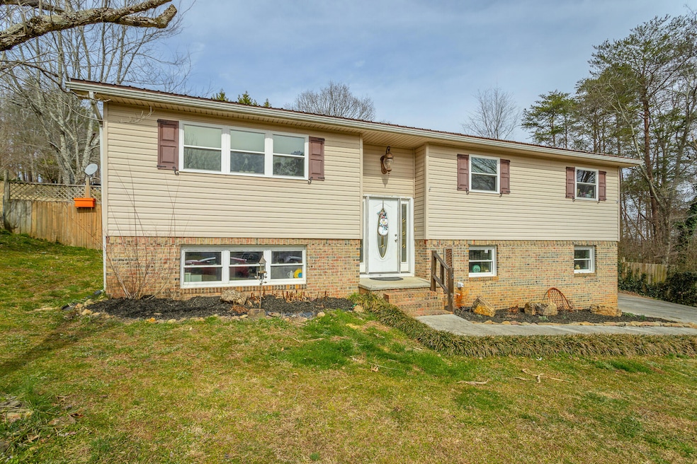 72 Gregory Ln, La Fayette, GA 30728 - photo 1