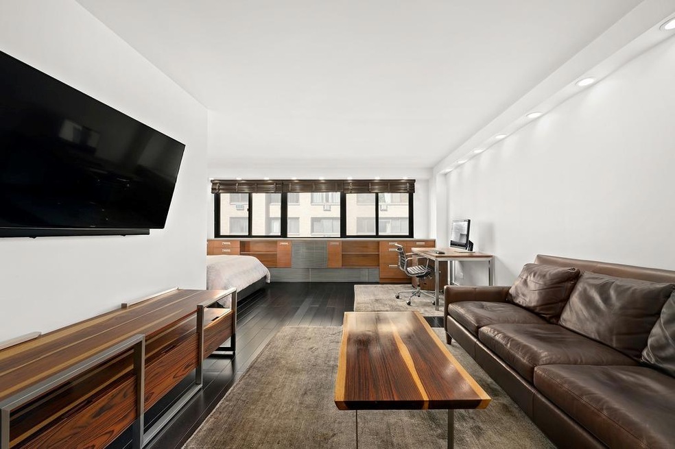 Chelsea Lane unit 9 LS, New York, NY 10011 - photo 1