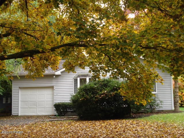 204 W Sarah St, Milford, PA 18337 - photo 1