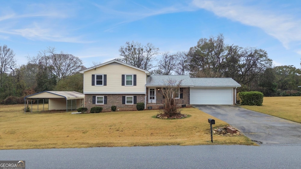Under Contract $260,000 • Co-Listing Agent