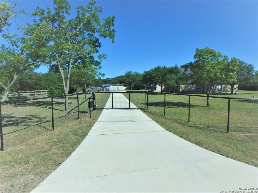 9627 Huntress Ln, San Antonio, TX 78255 - photo 1