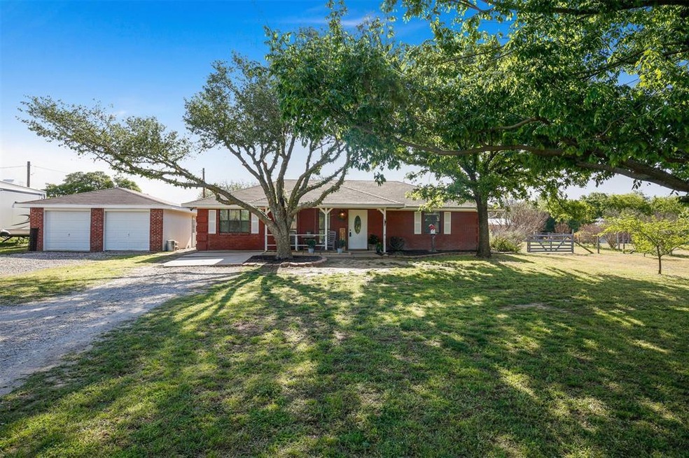 590 Zion Hill Loop, Weatherford, TX 76088 - photo 1