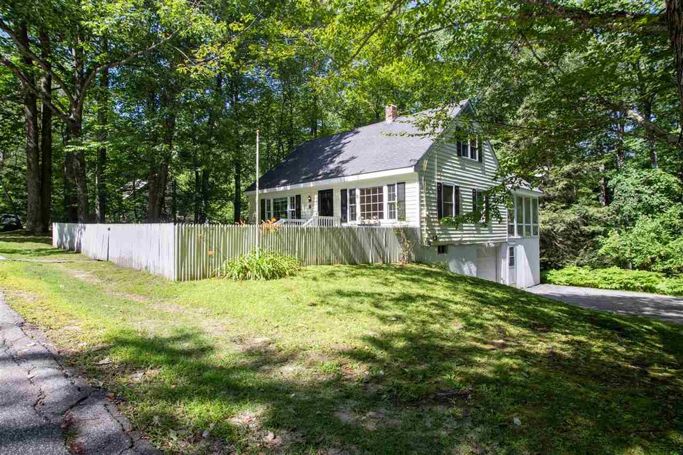 16 Lakeview Dr, Wolfeboro, NH 03894 - photo 1