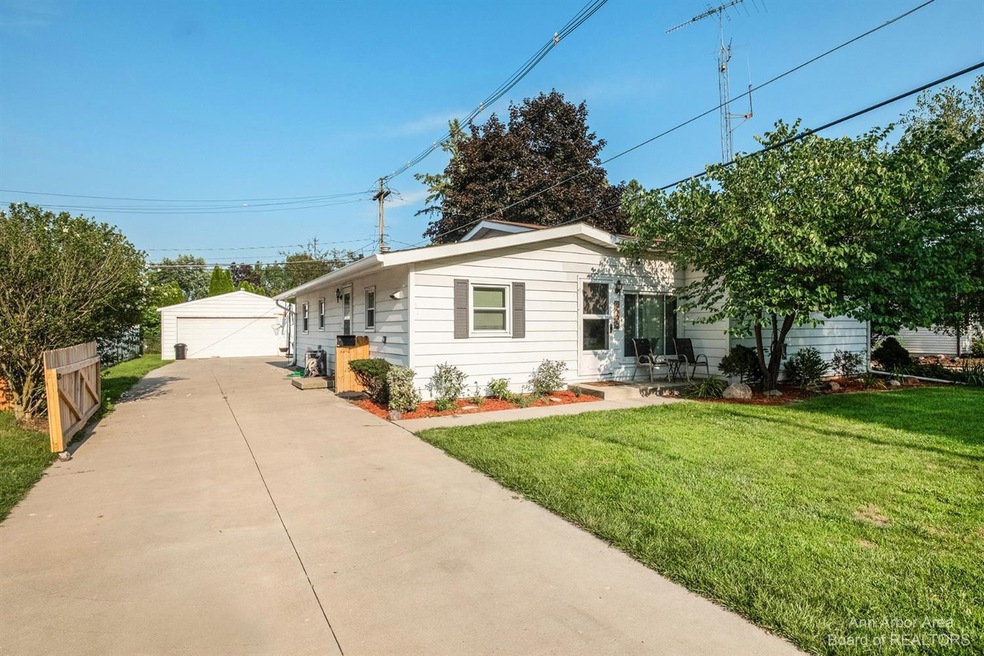 745 Flanders St, Chelsea, MI 48118 - photo 1