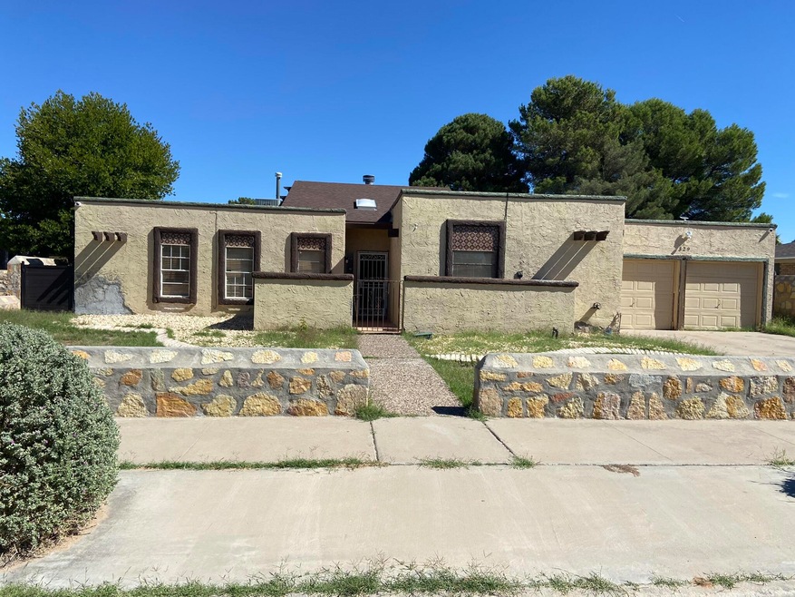 329 Higley Cir, Horizon City, TX 79928 - photo 1