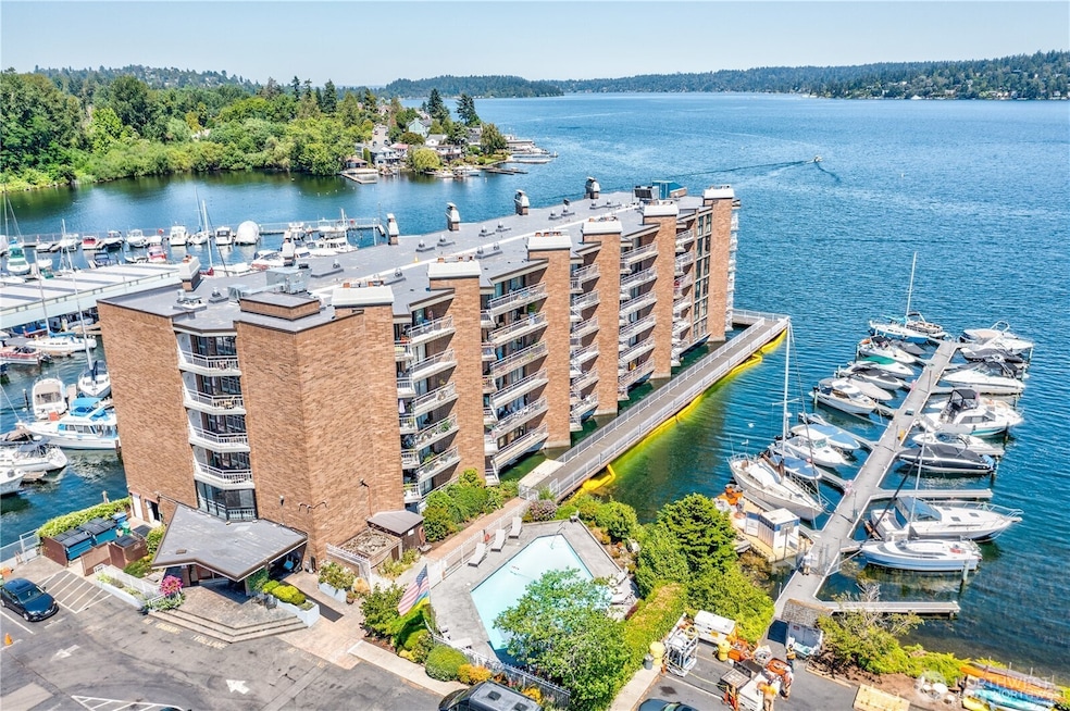 Spinnaker Bay unit 311, Seattle, WA 98118 - photo 1