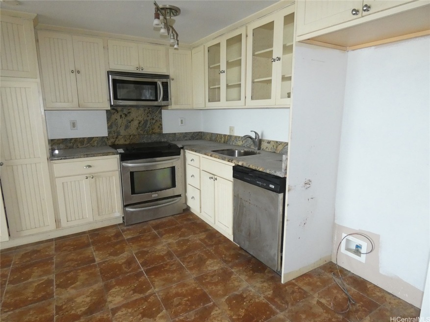 53-567 Kamehameha Hwy unit MAIN215, Hauula, HI 96717 - photo 1