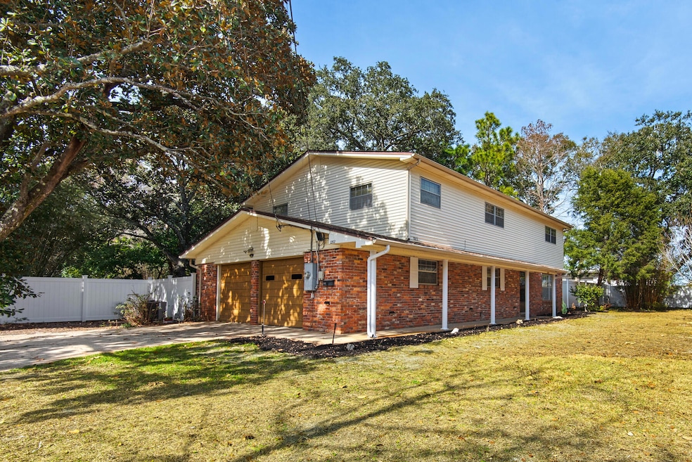 1202 Beachview Dr_20250128_016