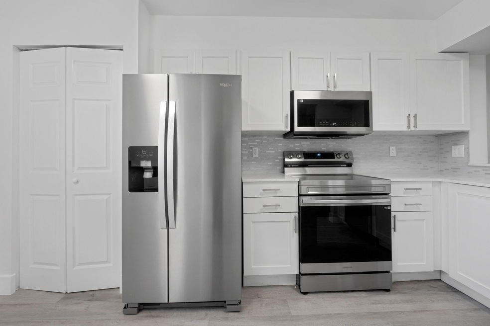 Cypress Bend unit 402, Pompano Beach, FL 33069 - photo 1