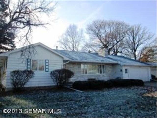 302 Fredrick Dr, Albert Lea, MN 56007 - photo 1