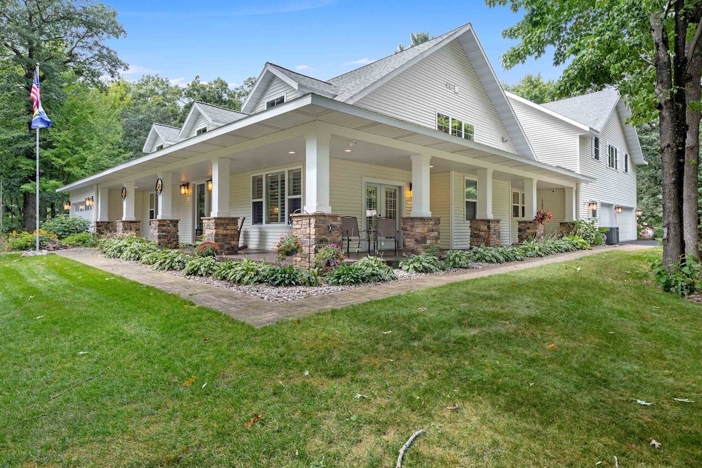 8916 N Shore Dr, Amherst Junction, WI 54407 - photo 1