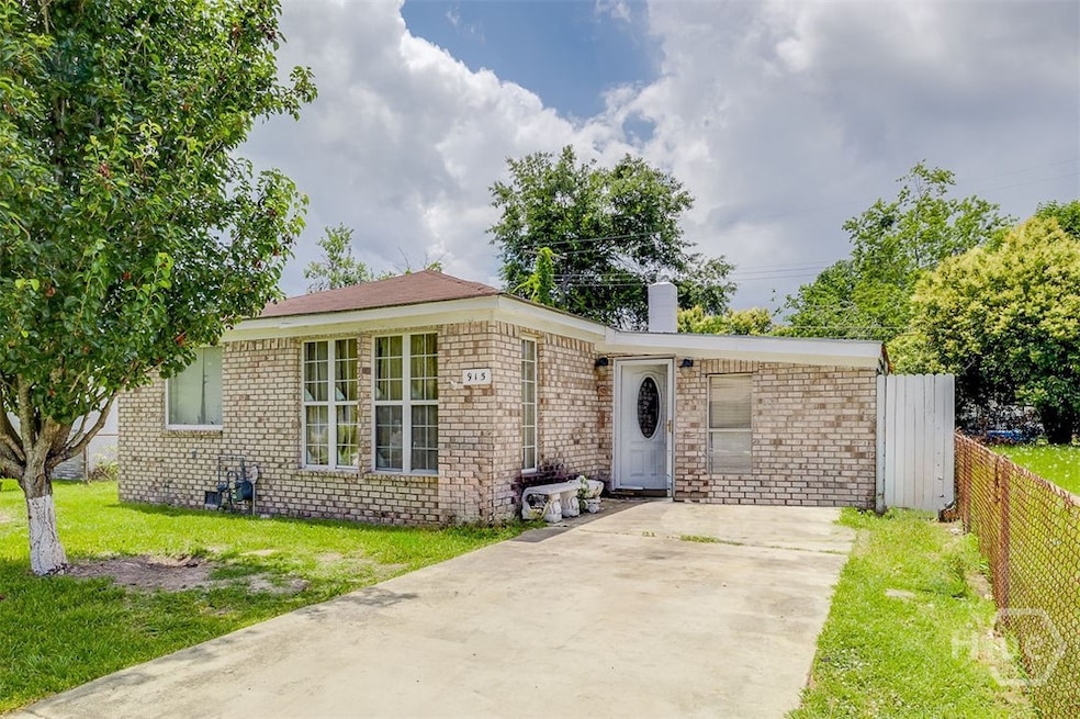915 Porter St, Savannah, GA 31415 - photo 1