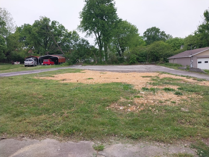 1504 S Main St, Columbia, TN 38401 - photo 1