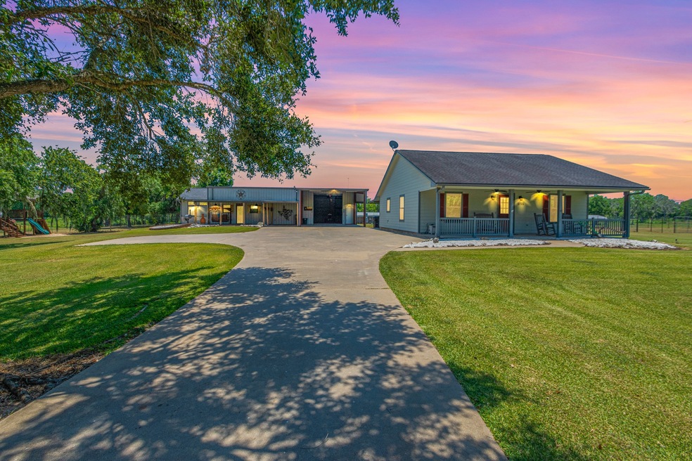 2725 County Road 519, Brazoria, TX 77422 - photo 1