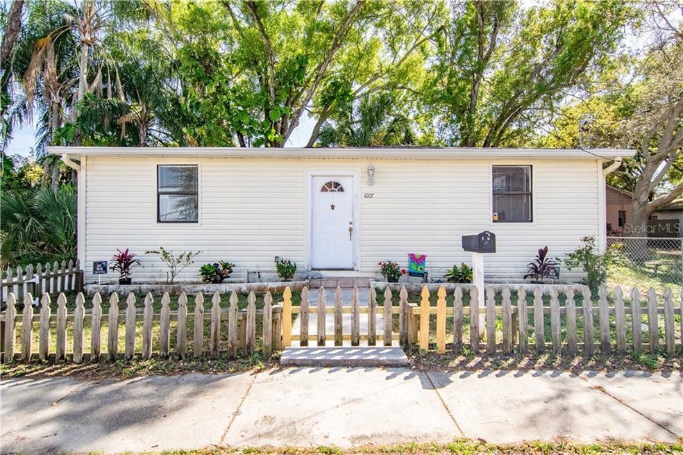 1007 Lee St, Clearwater, FL 33755 - photo 1
