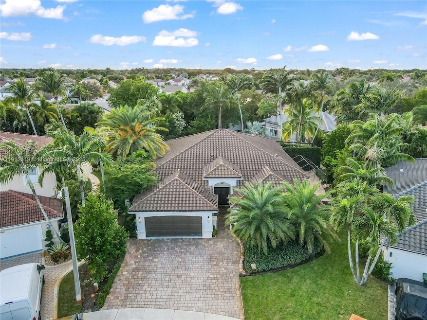 Under Contract $900,000