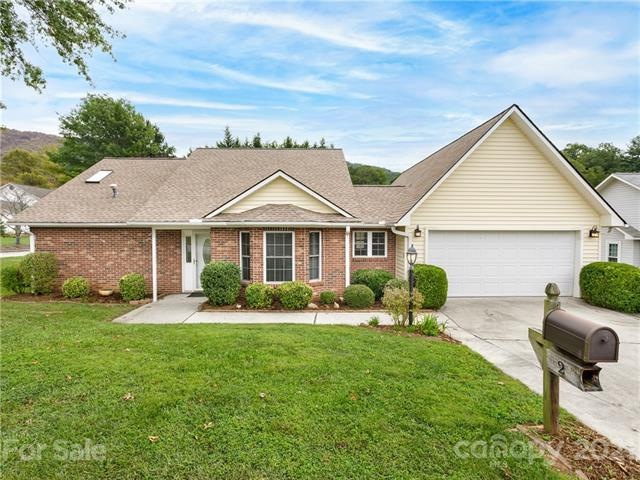 2 Gatehouse Ct, Asheville, NC 28803 - photo 1