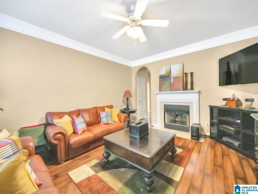 4504 Cantebury Ln, Center Point, AL 35215 - photo 1