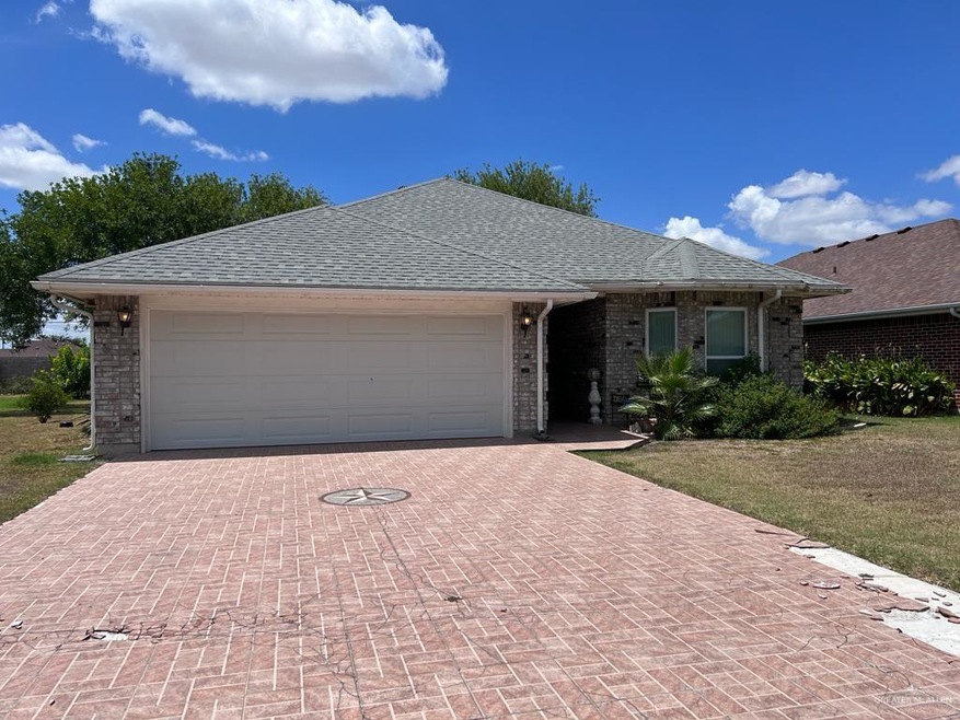 425 Belinda Dr, Alamo, TX 78516 - photo 1