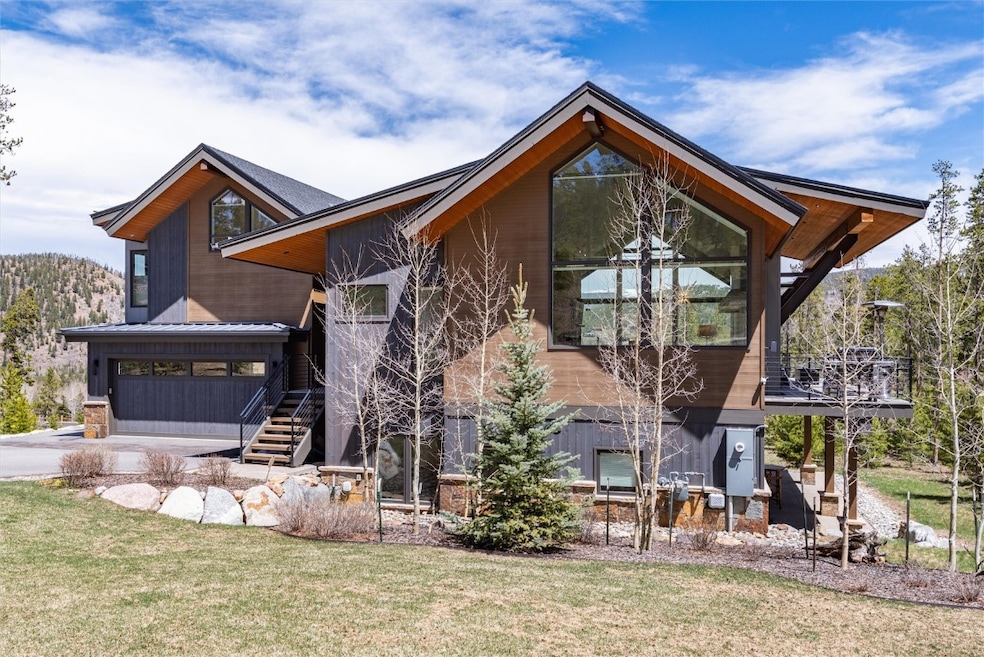 Custom 4 bed 5 bath home on the golf course.