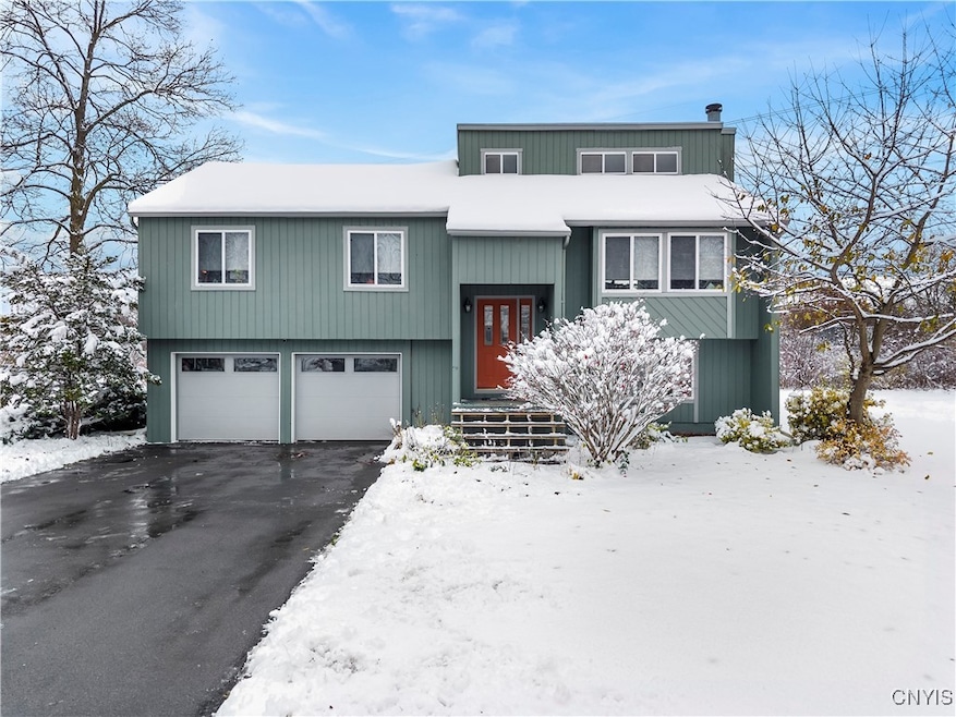 3092 Kingsbridge Ln, Baldwinsville, NY 13027 - photo 1