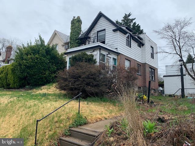 229 W Albemarle Ave, Lansdowne, PA 19050 - photo 1