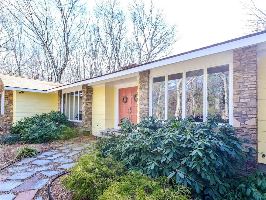 25 Jefferson Rd, North Smithfield, RI 02896 - photo 1