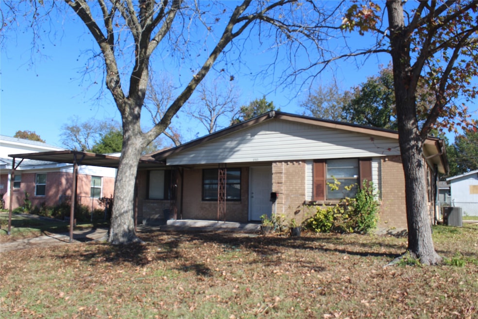 1010 Appleblossom Ln, Mesquite, TX 75149 - photo 1