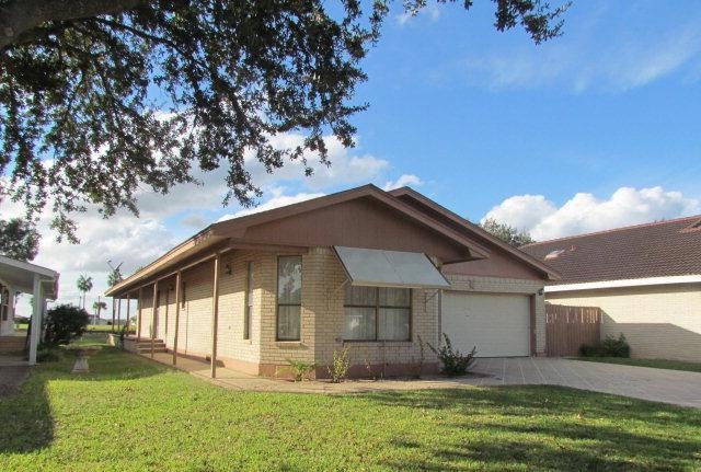 921 Palm Dr, Alamo, TX 78516 - photo 1