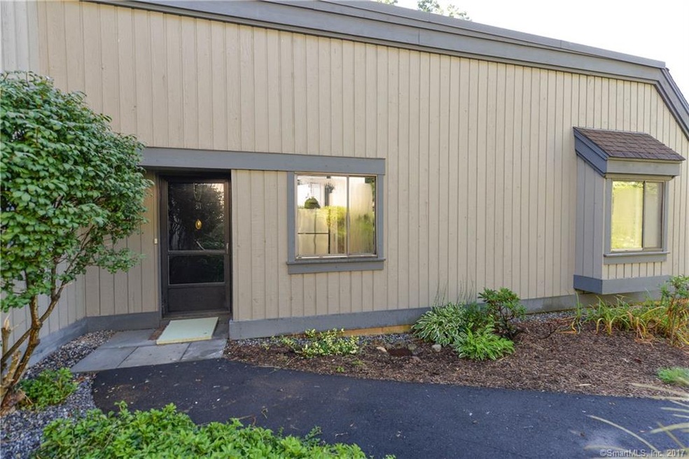 812 Heritage Village unit D, Southbury, CT 06488 - photo 1