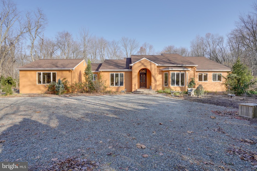 16 Meadow Dr, Moorestown, NJ 08057 - photo 1